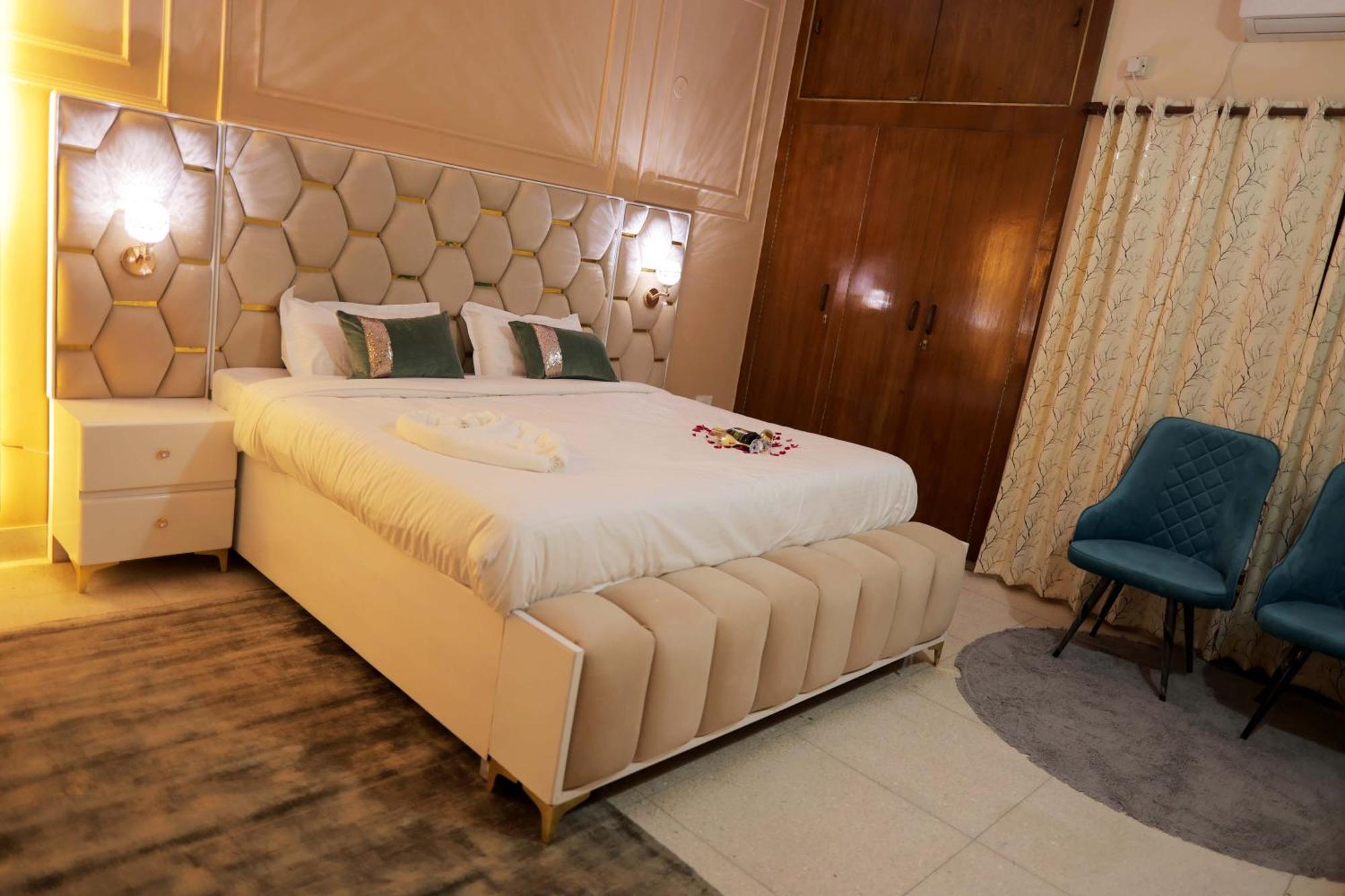 Rama House Apartment *